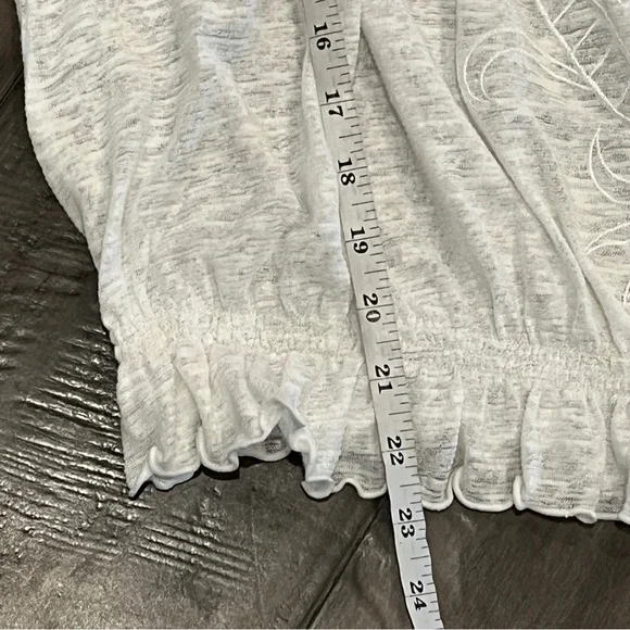 Free People Ivory Cut Out Peasant Blouse - Size Medium - Picture 12 of 14